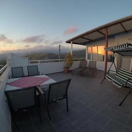 מלון Panorama 3*